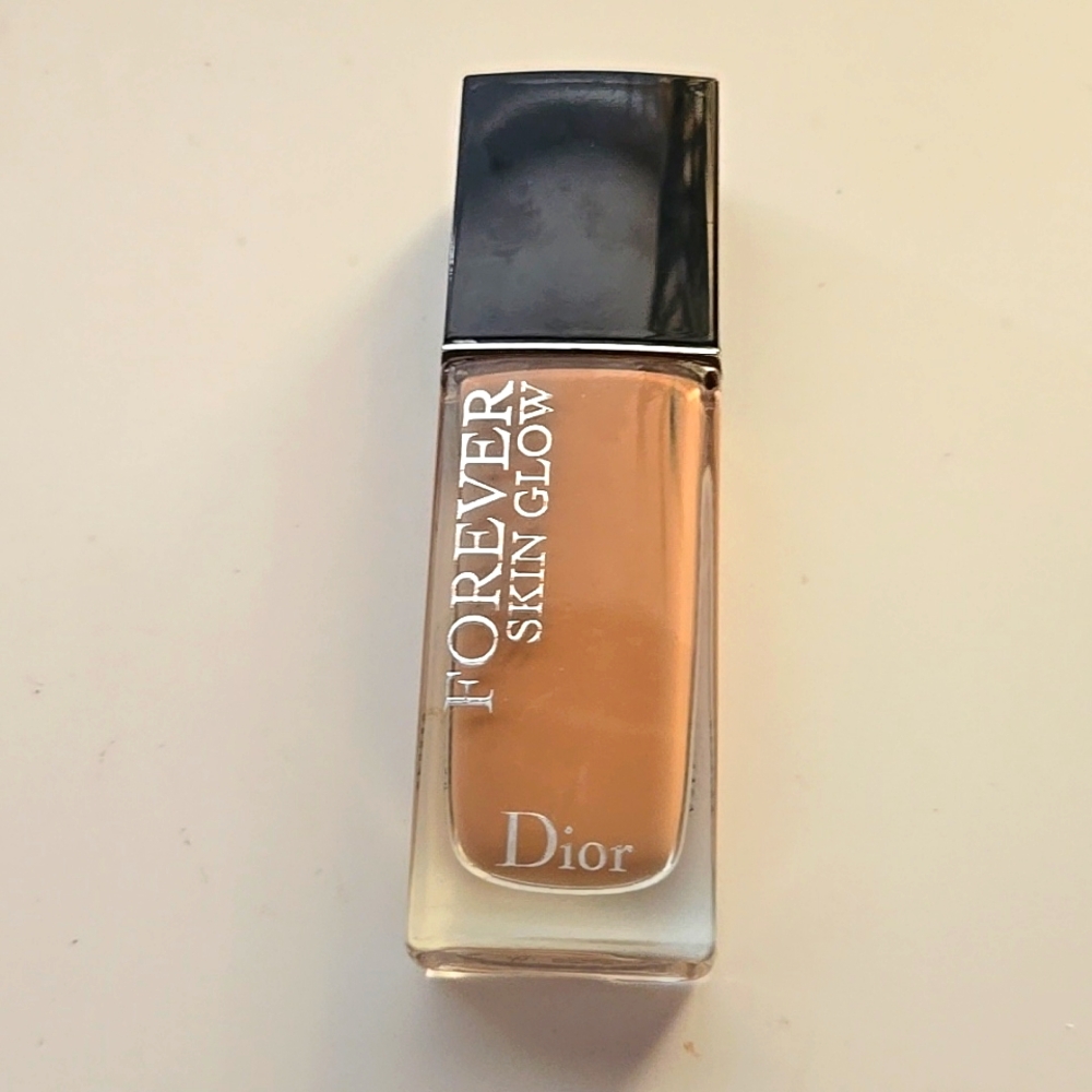 Dior skin glow foundation